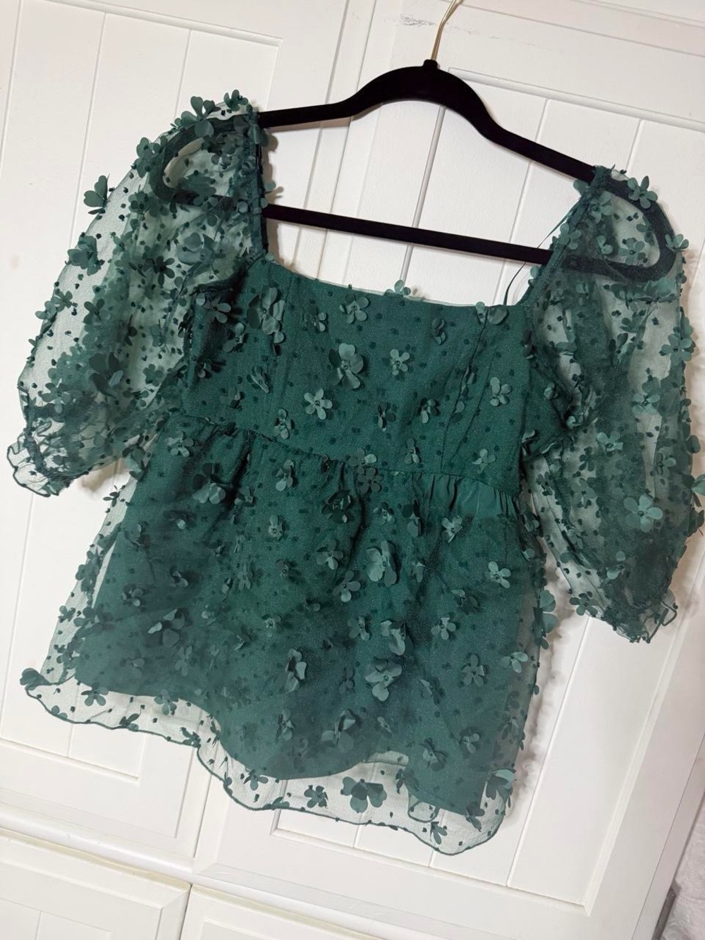 Emerald Floral Appliqué Puff Sleeve Blouse